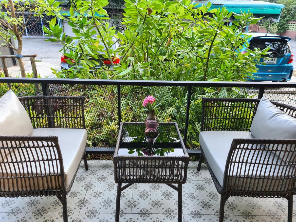 The Lantern Suites Ban Song Hong Esterno foto