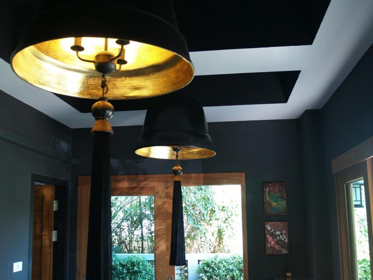 The Lantern Suites Ban Song Hong Esterno foto