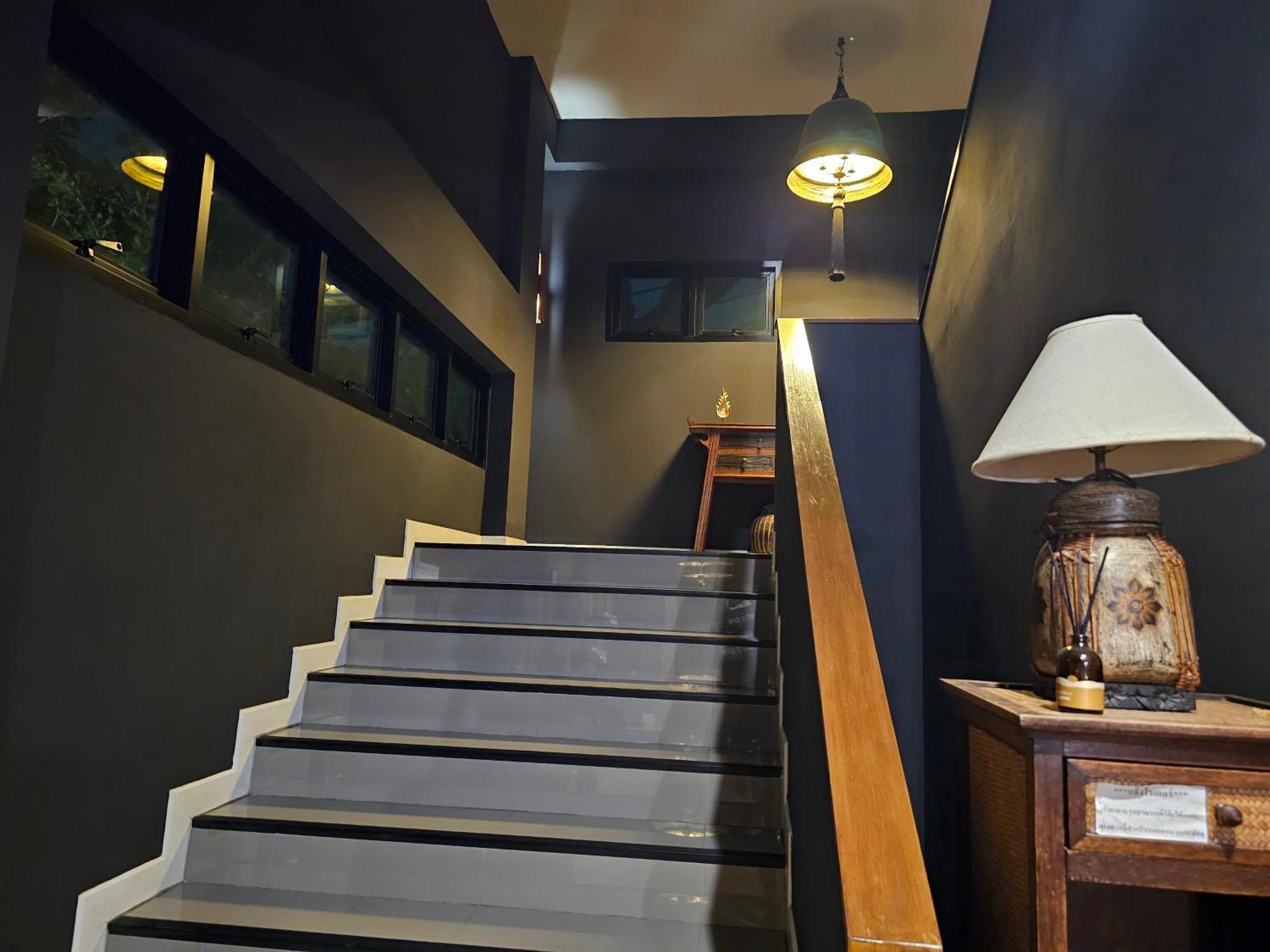 The Lantern Suites Ban Song Hong Esterno foto