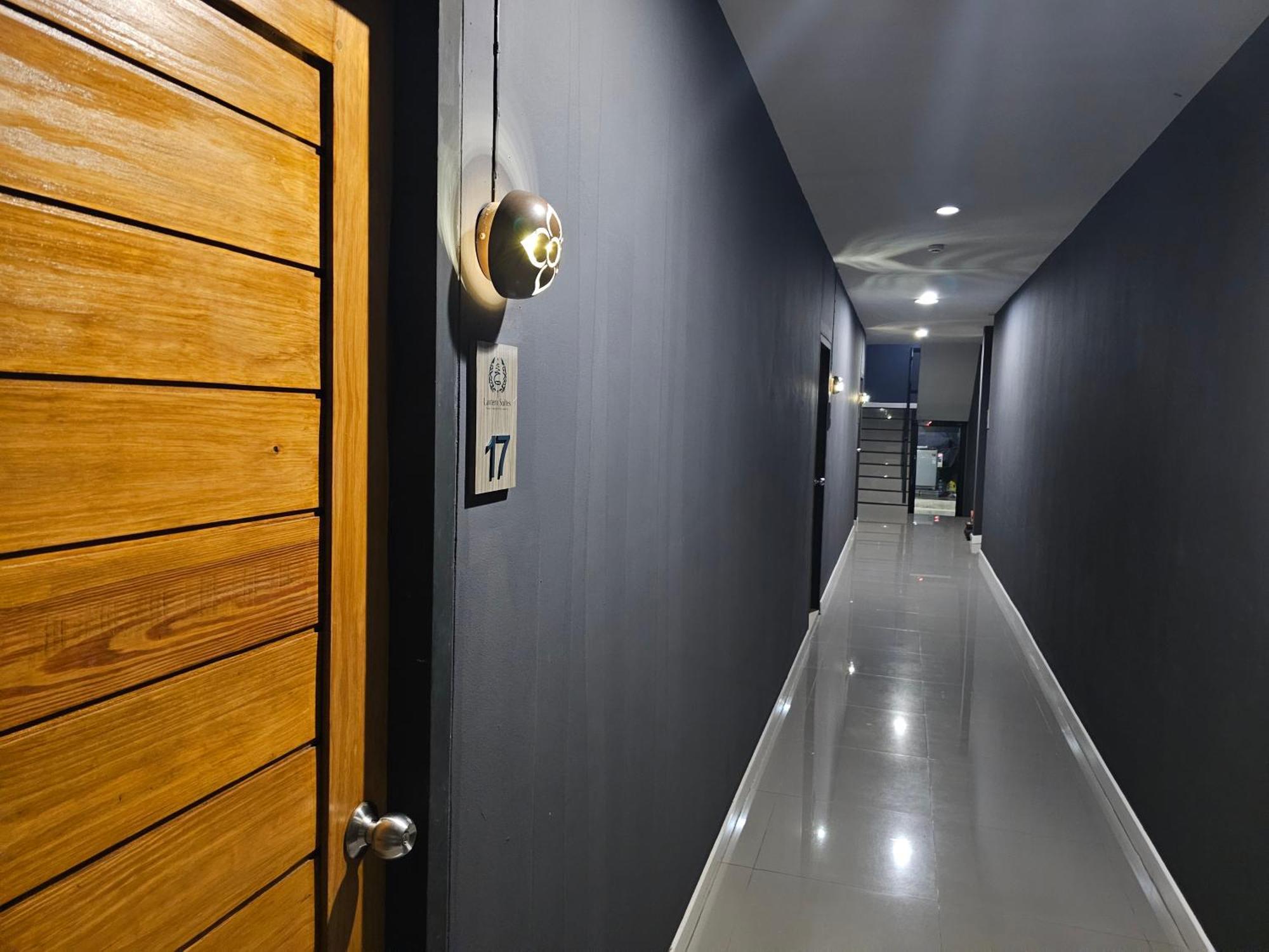 The Lantern Suites Ban Song Hong Esterno foto
